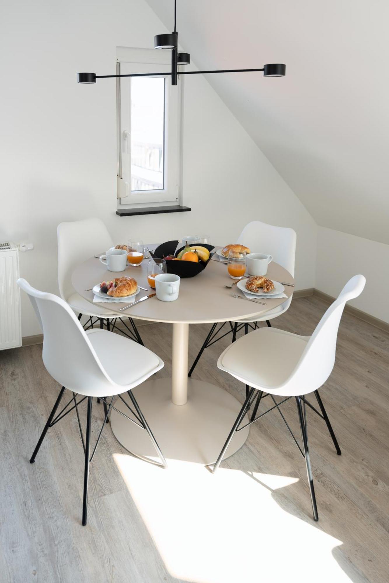 Maisonette - Stilvoll Und Ruhig, Urban Design, Yoga Kornwestheim Buitenkant foto